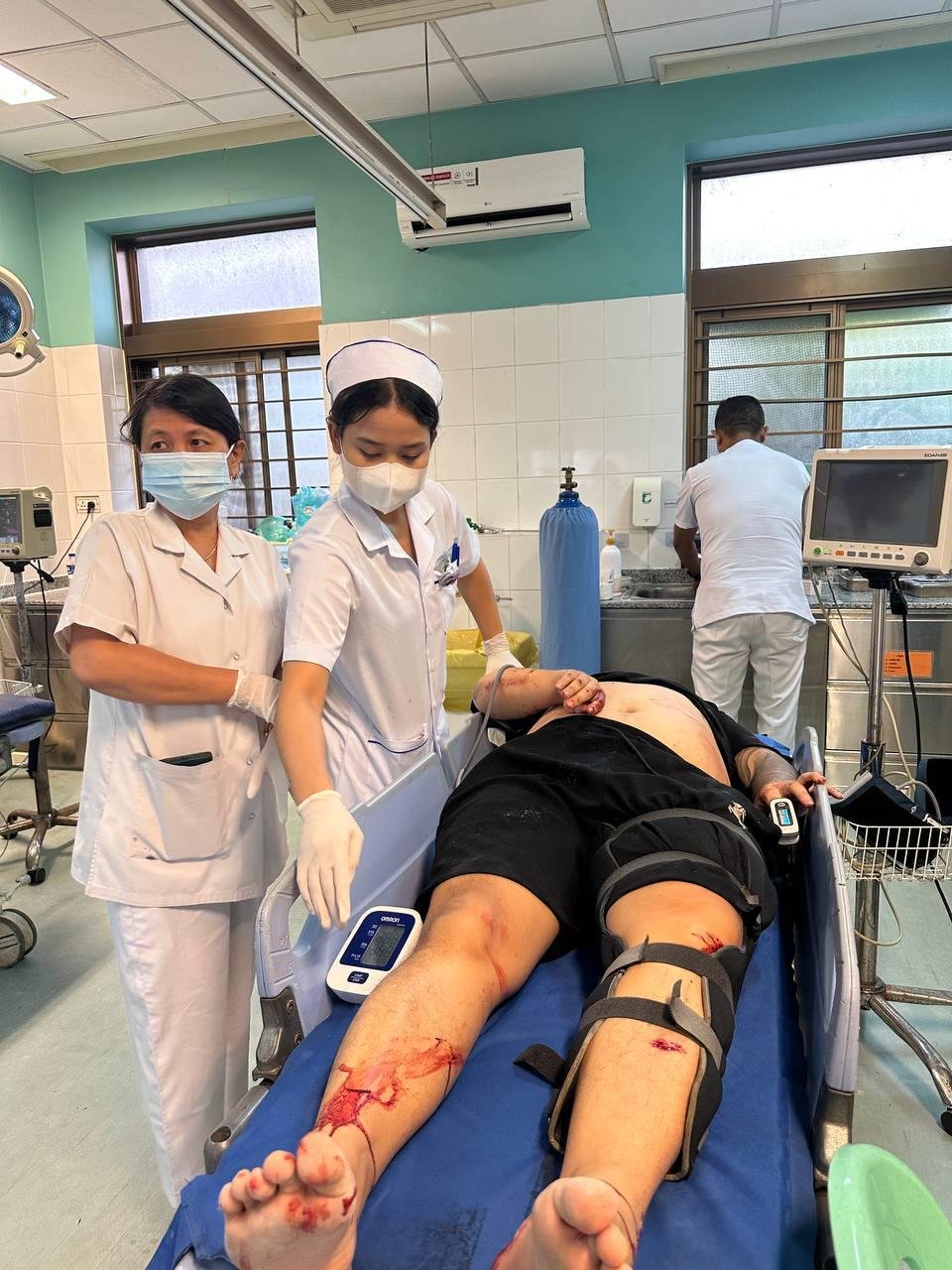 西港星都汇酒店发生坠楼事件 多人被宪兵带走