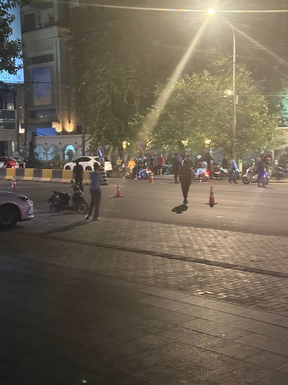 金边街头警察盘查频发 提醒华人注意财物安全