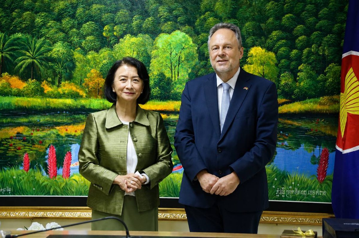 柬埔寨妇女事务部与比利时大使商讨法语国家峰会筹备