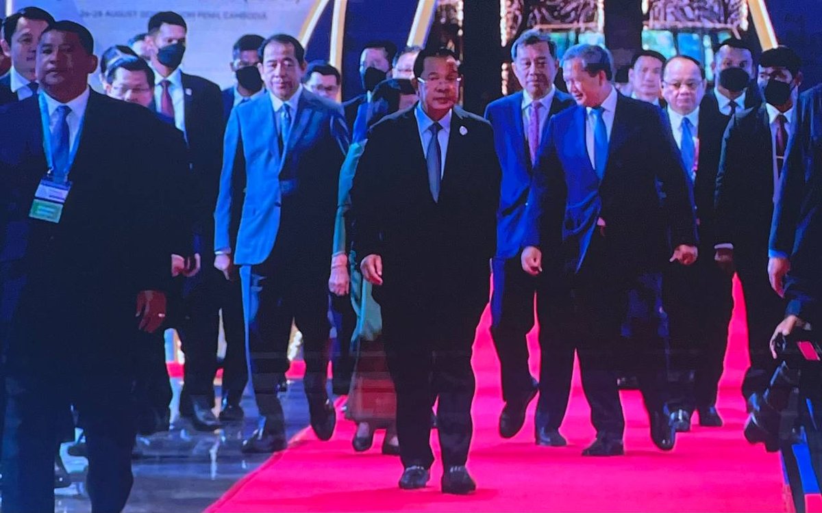 洪森亲王主持第二届议会会议ISC-2