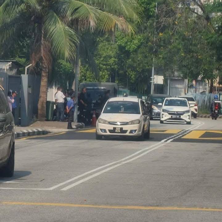 马来西亚使馆因抗议活动加强警戒 暂停部分证件业务
