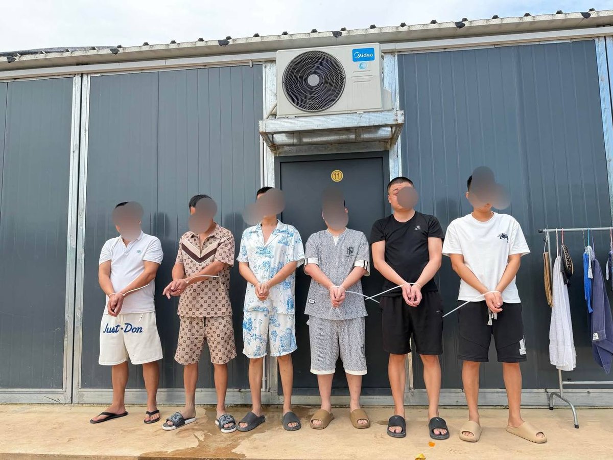巴域市突查两处场所 22名中国籍男子涉网诈被捕