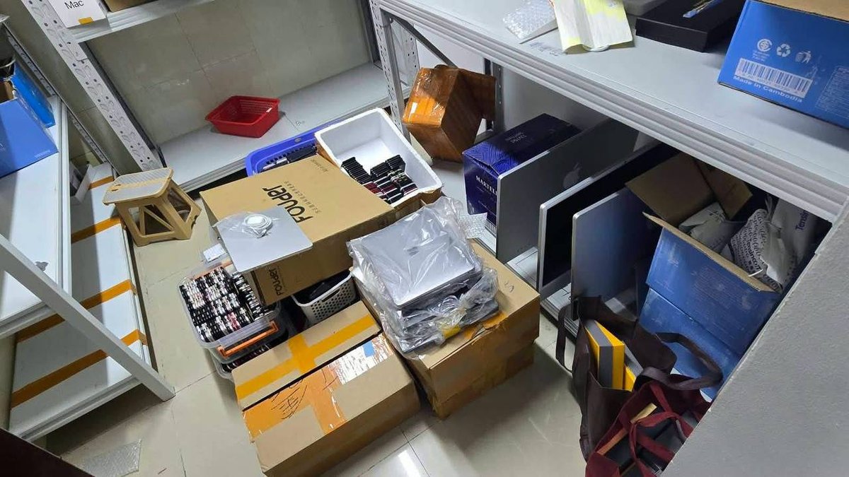 金边一手机电脑经营点被查 1名中国人被带走调查