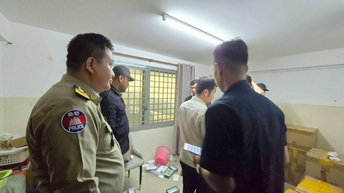 金边一手机电脑经营点被查 1名中国人被带走调查
