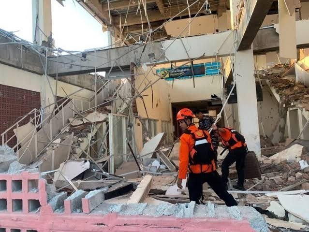 印尼发生7.7级地震致2人遇难 区域防灾意识需加强