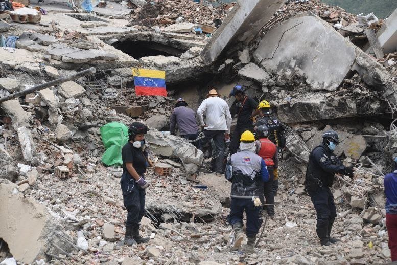 委内瑞拉在6月发生的两次地震导致6438人遇难,详细报道可参