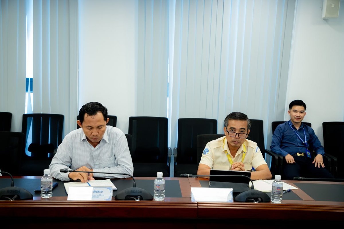 国家社会保障基金局优化客户服务 亨·索潘纳里主持月度工作总结