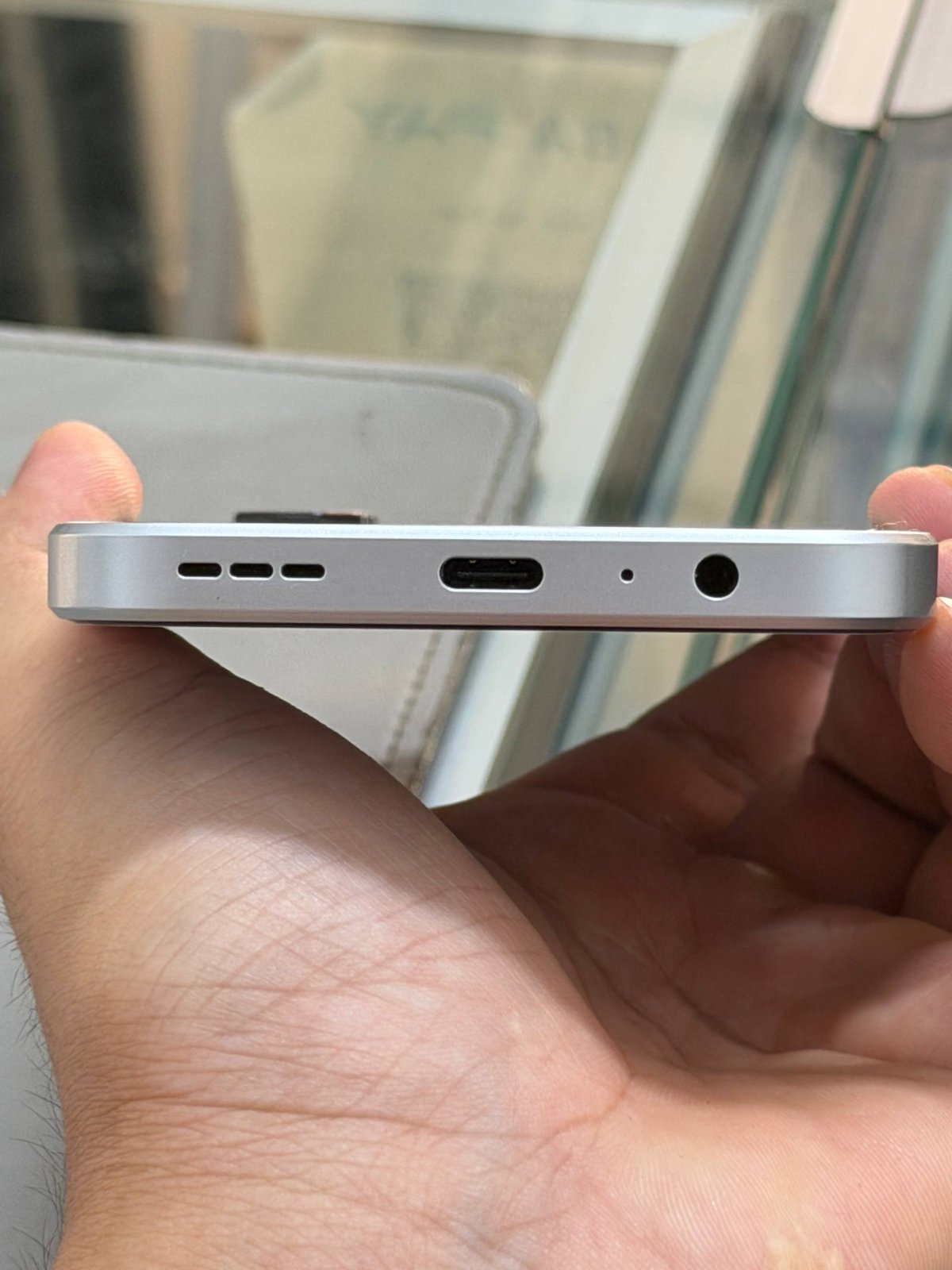 Nubia Neo 5 5G新机上市 售价$279 赠送礼品