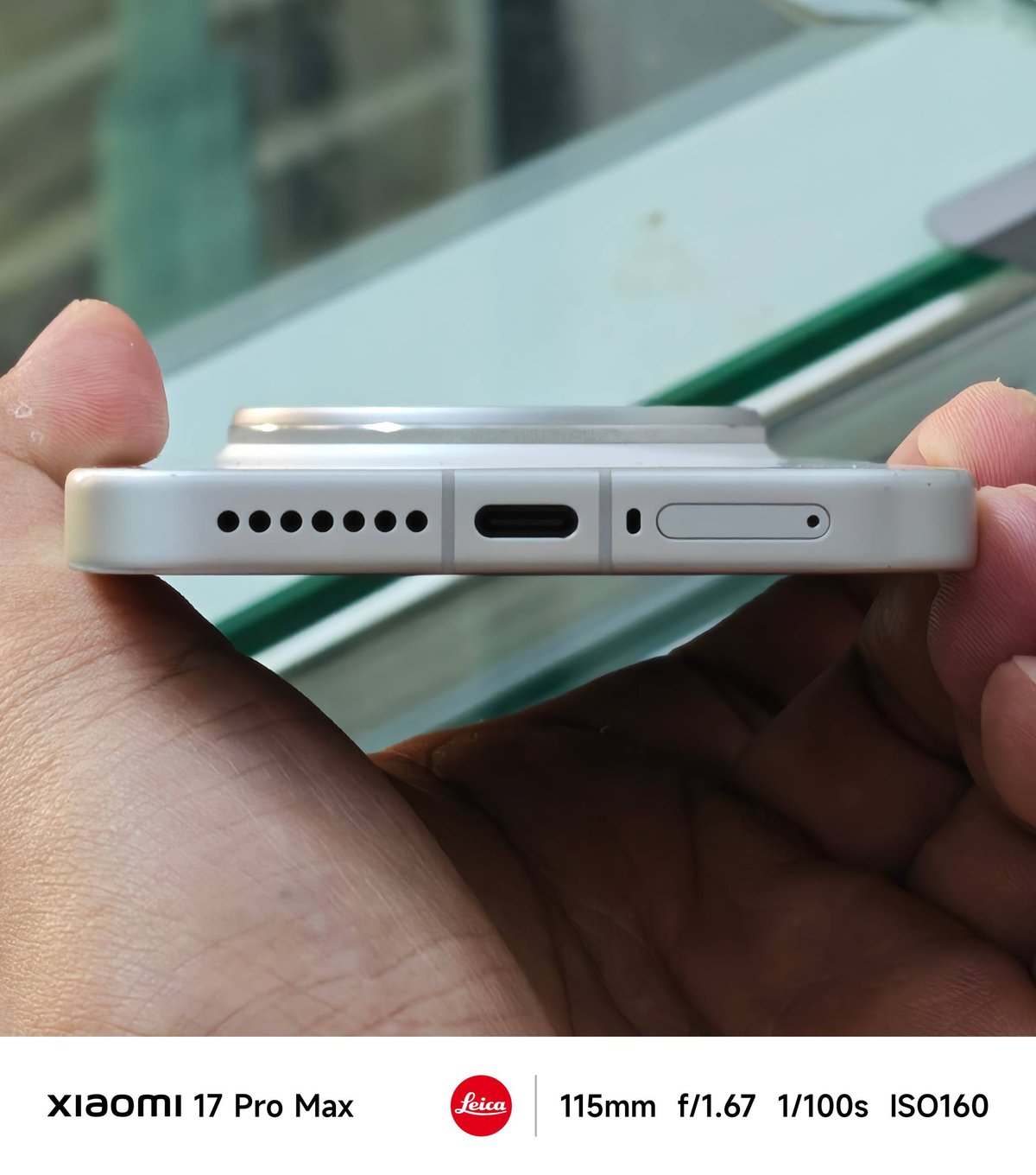 小米17 Ultra二手转让 98成新 12+512G售价$