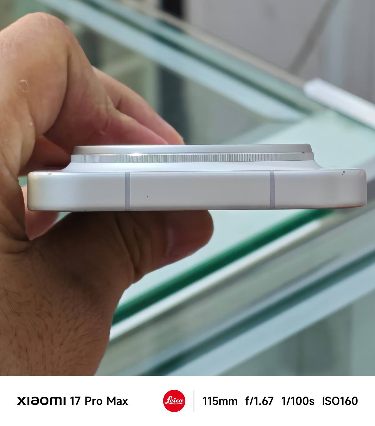 小米17 Ultra二手转让 98成新 12+512G售价$