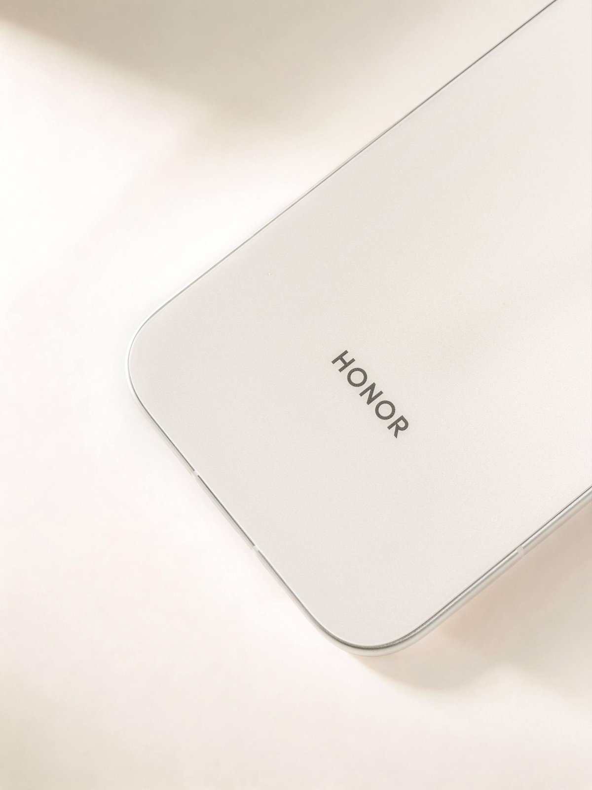 Honor 600 5G全球版新机上市 售价$465