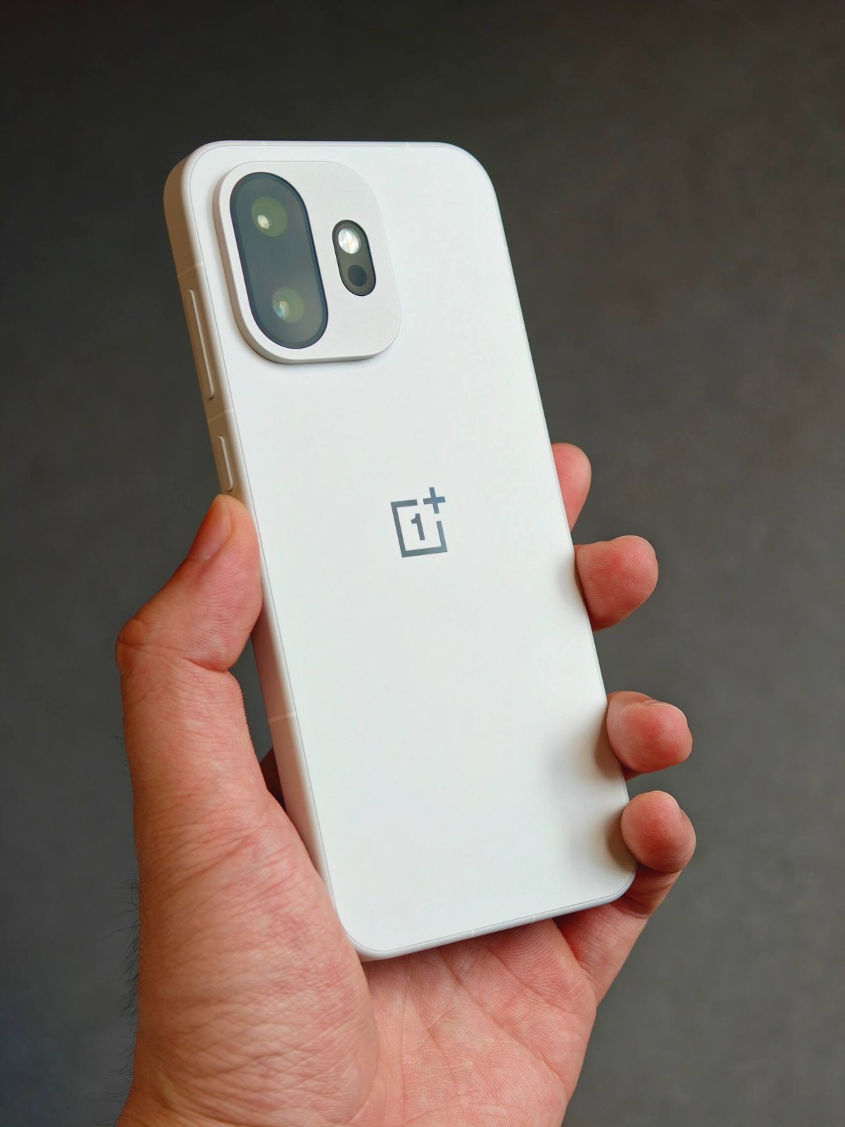 OnePlus 15T新机到货 12+256G售价$559起