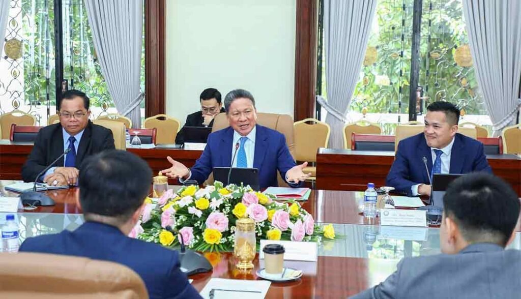 孙占托副总理与中国银行代表探讨德崇扶南运河进展