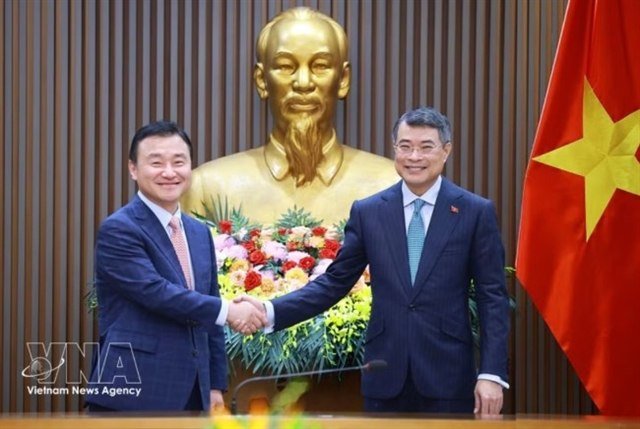 越南推动三星加强技术合作 投资额达240亿美元