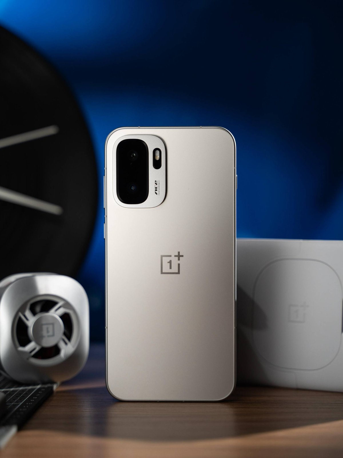 OnePlus Ace 6 Ultra新机上市 售价$519