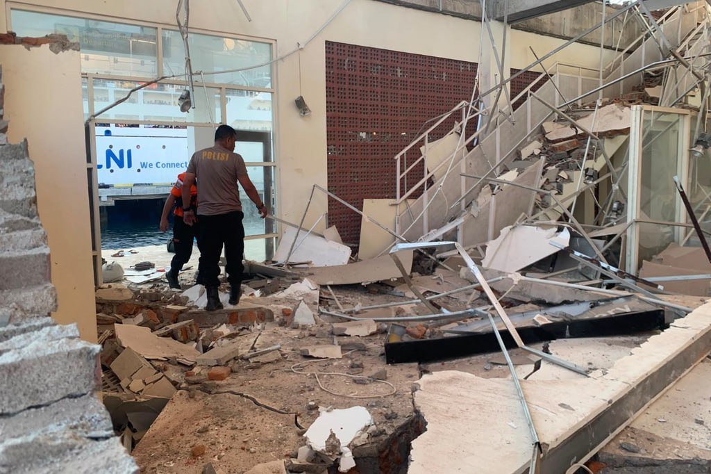 印尼海域发生7.7级强震,导致多处建筑倒塌,造成至少5人死亡