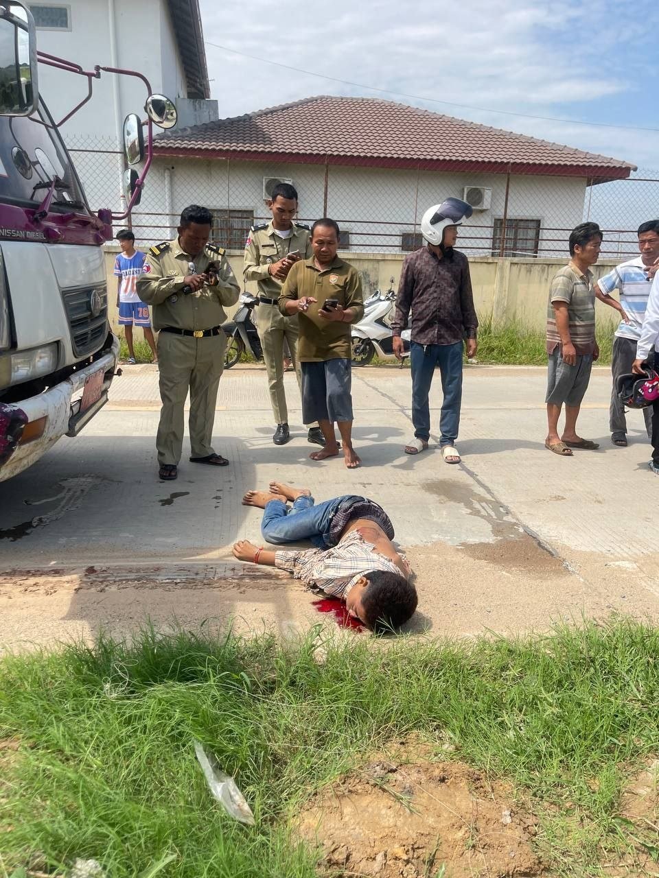 大金欧市发生严重车祸 摩托车骑手卷入车底不幸身亡