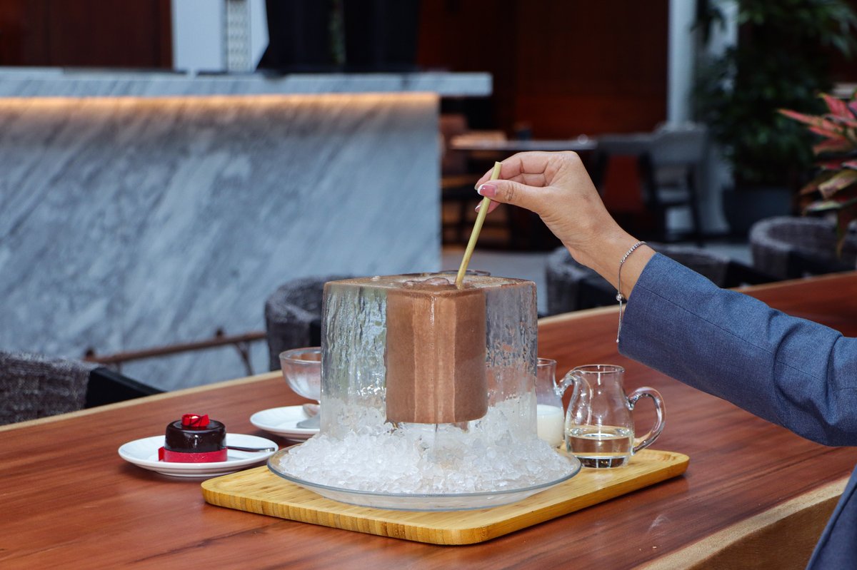 金边凯悦酒店推抹茶拿铁套餐 每套$18含冰雕容器