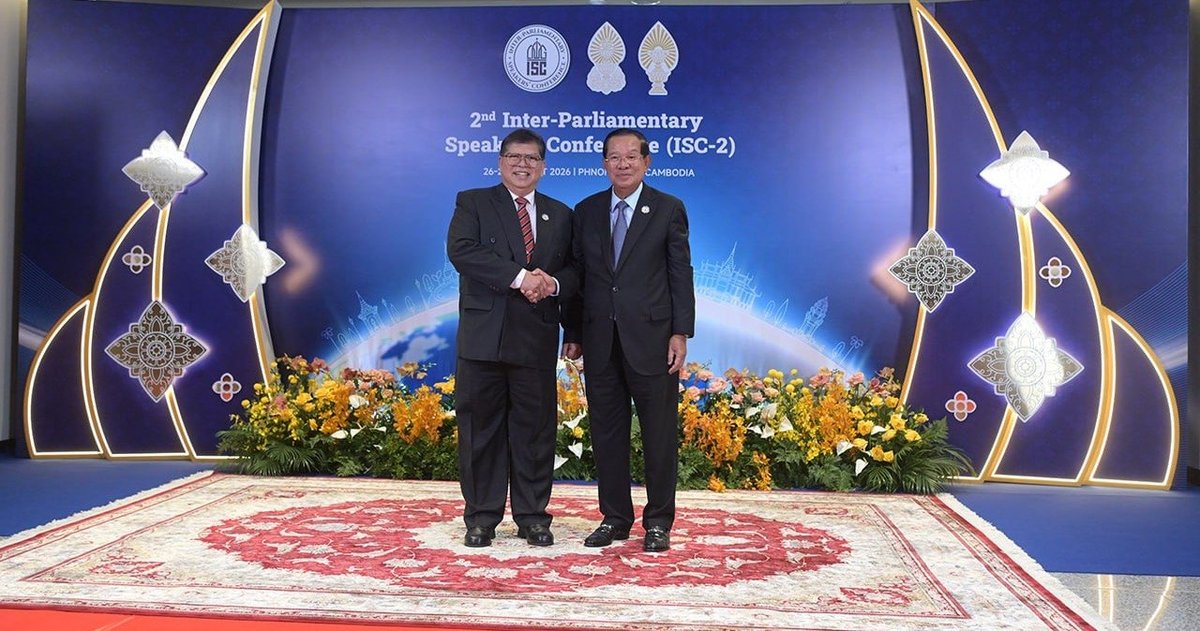 洪森亲王出席并欢迎参加第二届国际议会会议的代表团,该会议是柬