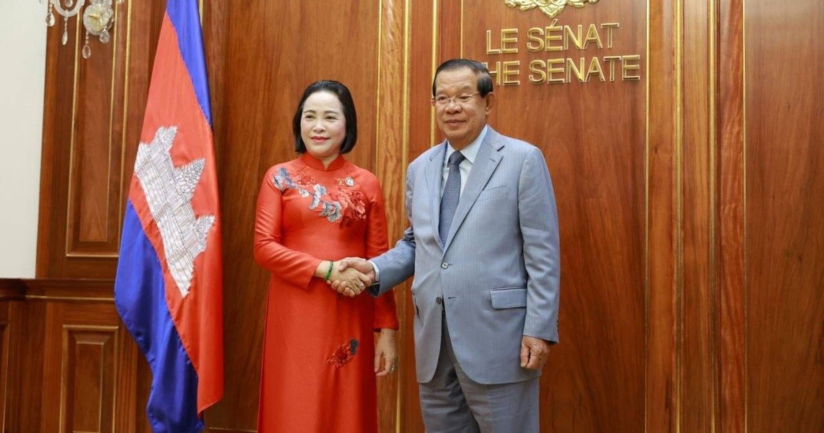 柬埔寨参议院主席洪森会见越南国会副主席阮氏青,双方就加强两国