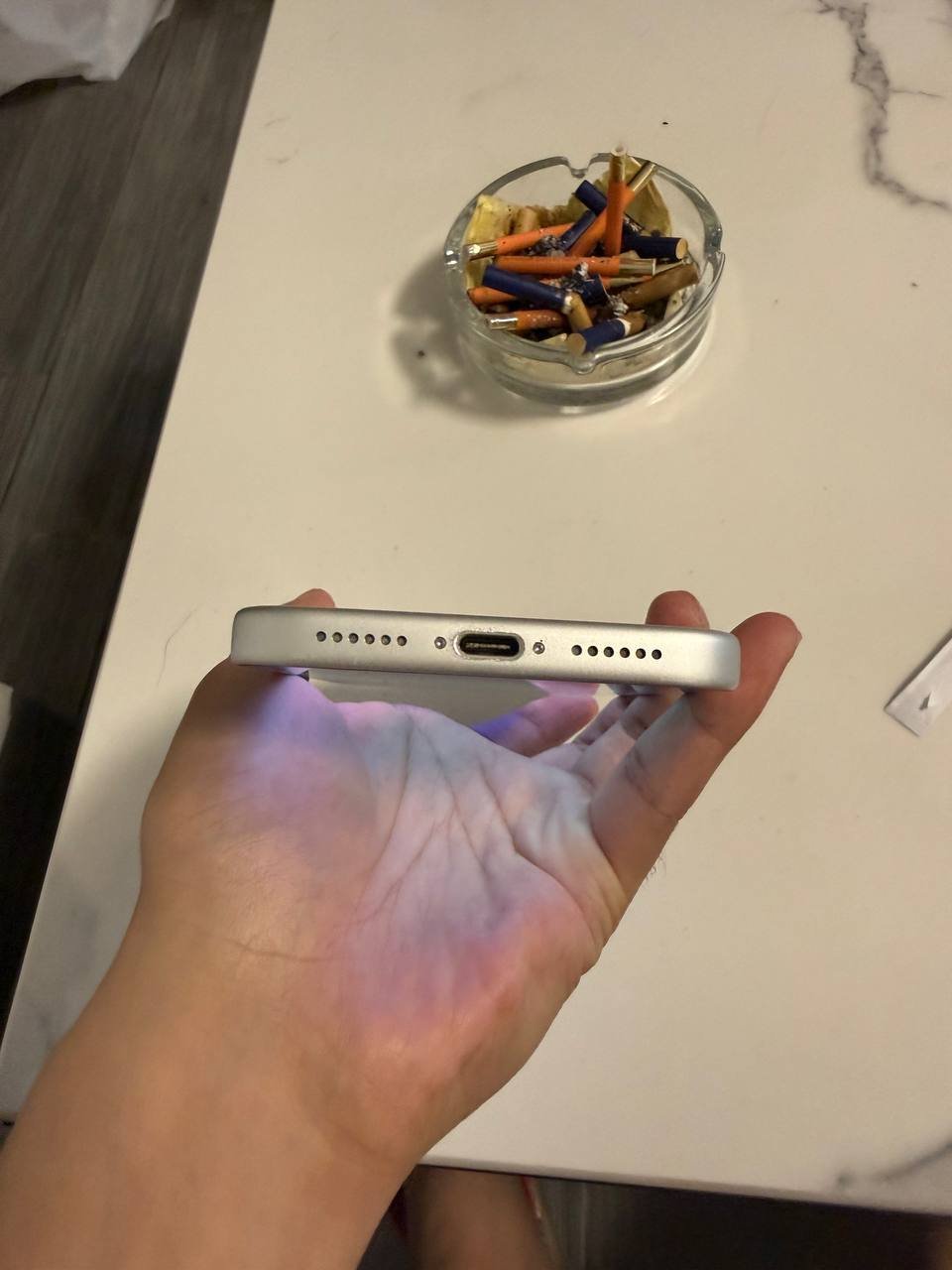西港转让iPhone 17 Pro Max 电池98% 在保