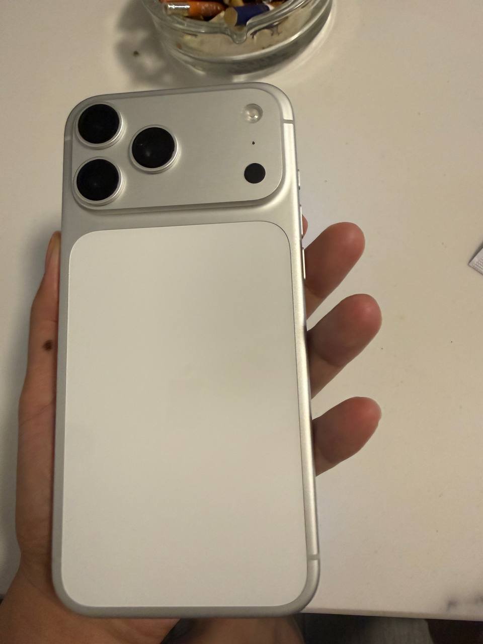 西港转让苹果17 Pro Max 电池98% 在保 $118