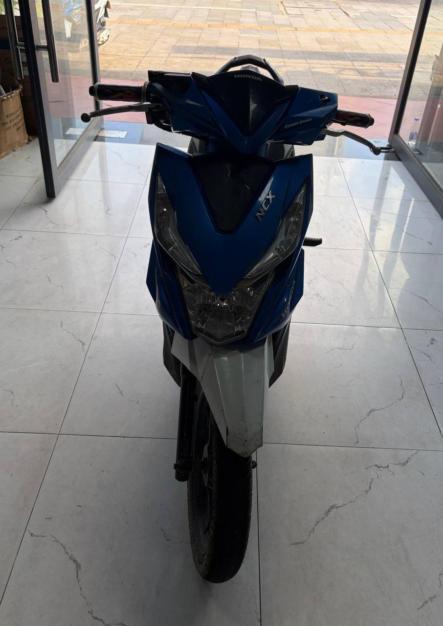 西港转让本田Beat摩托车 售价$500手续齐全
