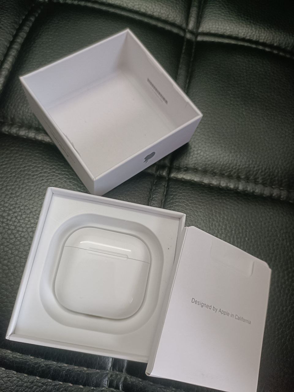 西港转让Apple AirPods 4 售价$150