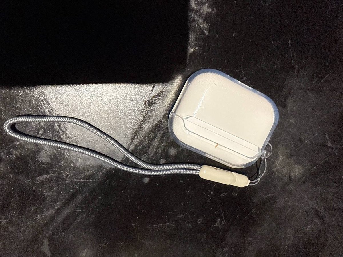 西港转让AirPods Pro蓝牙耳机 售价$168成色新