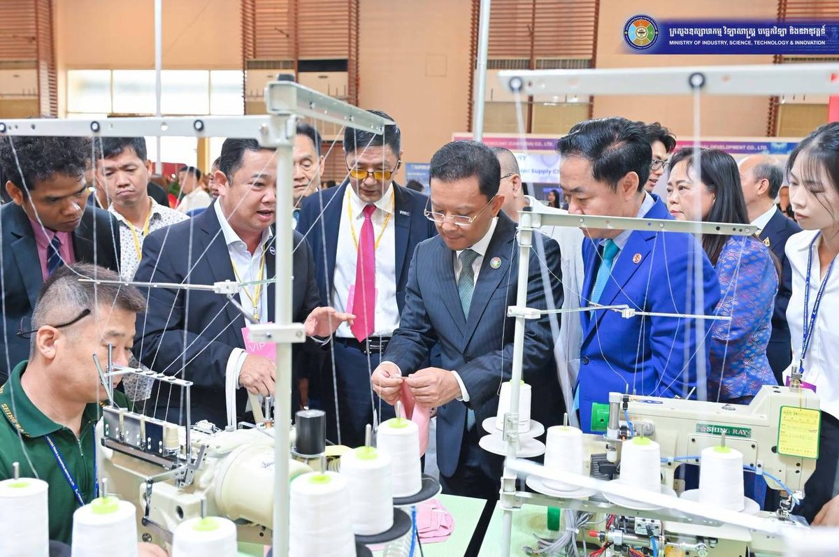 柬埔寨国际工业展在钻石岛开幕,展出机械