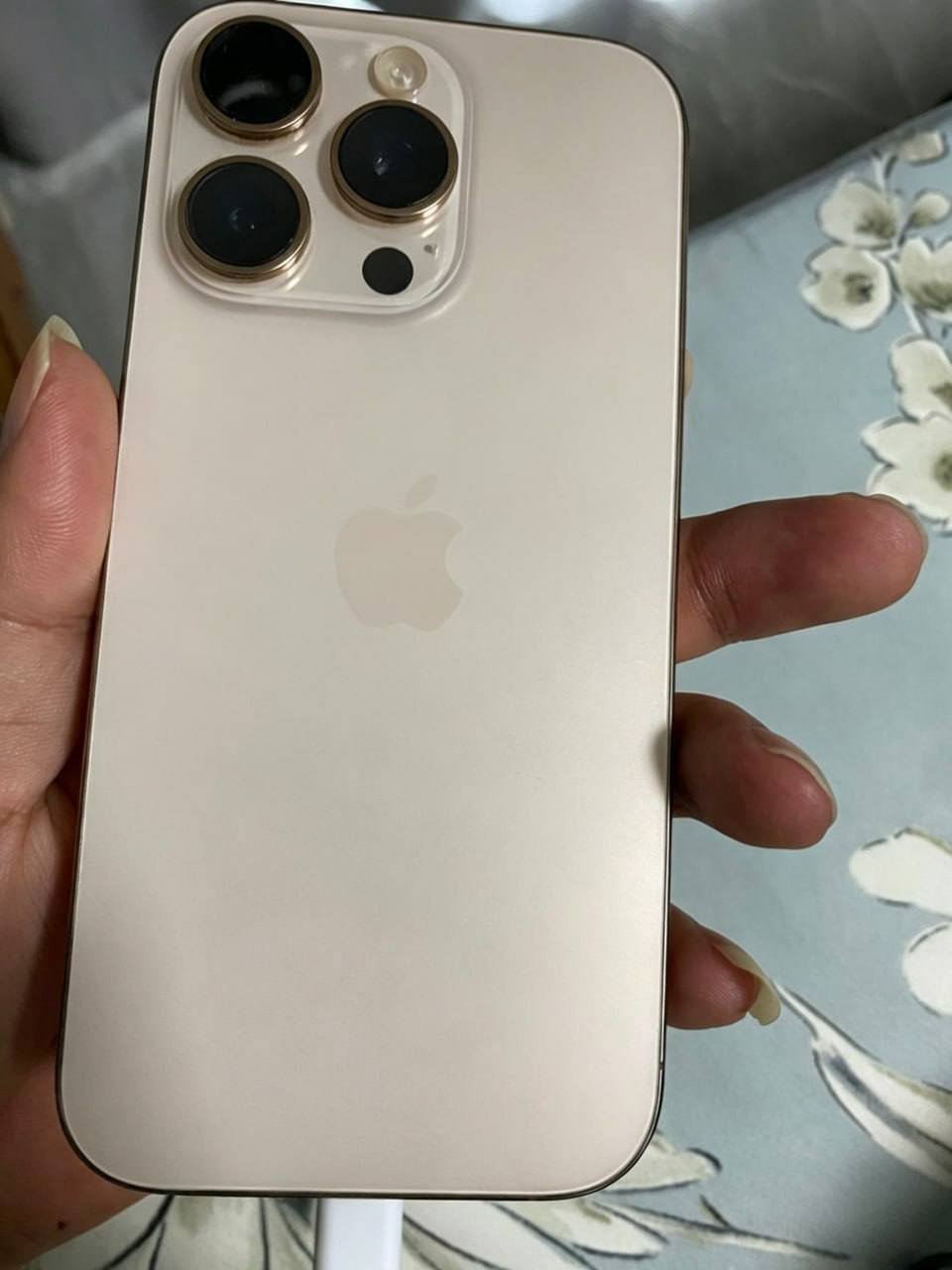 西港用户寻求以手中的iPhone 16 Pro置换iPhon
