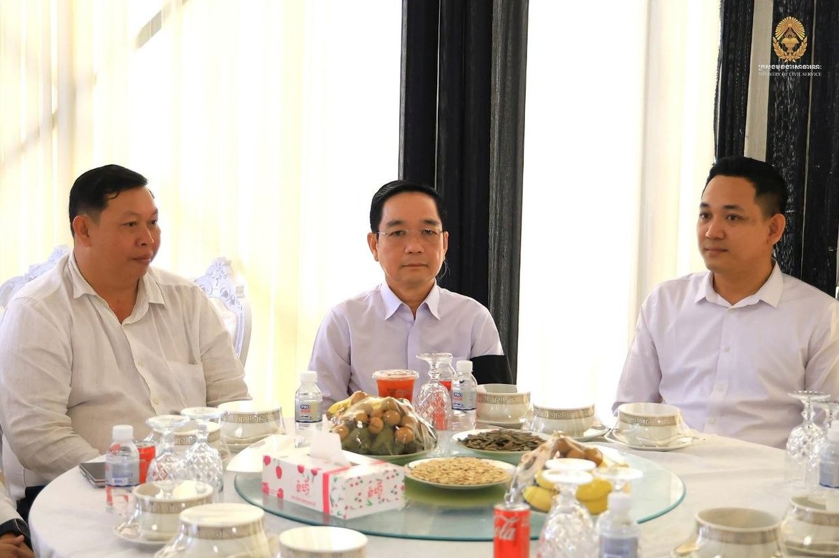 柬埔寨公务员事务部官员出席前顾问葬礼