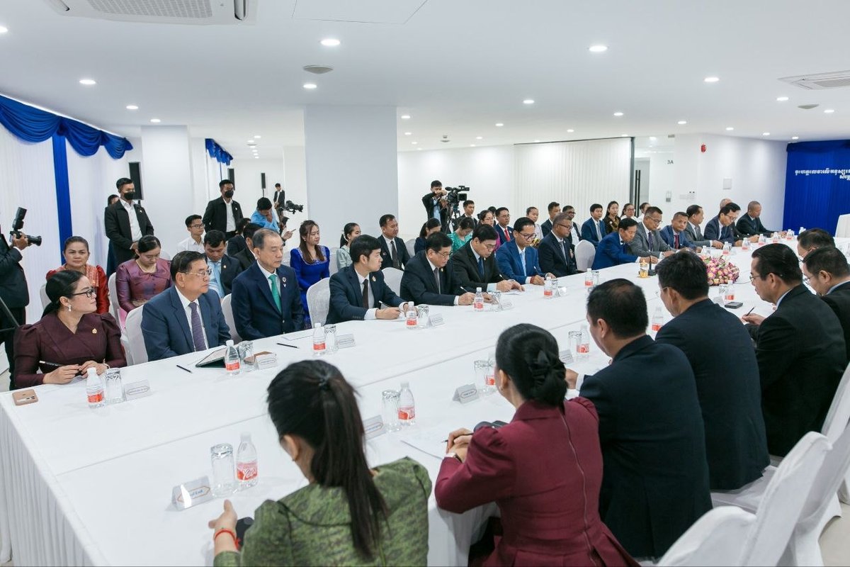 教育部与奖学金协会签署MoU 助力青年人才培养
