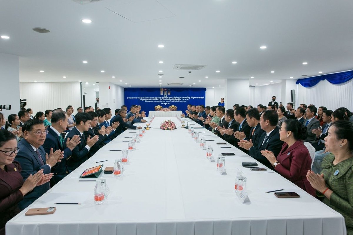 教育部与奖学金协会签署MoU 助力青年人才培养