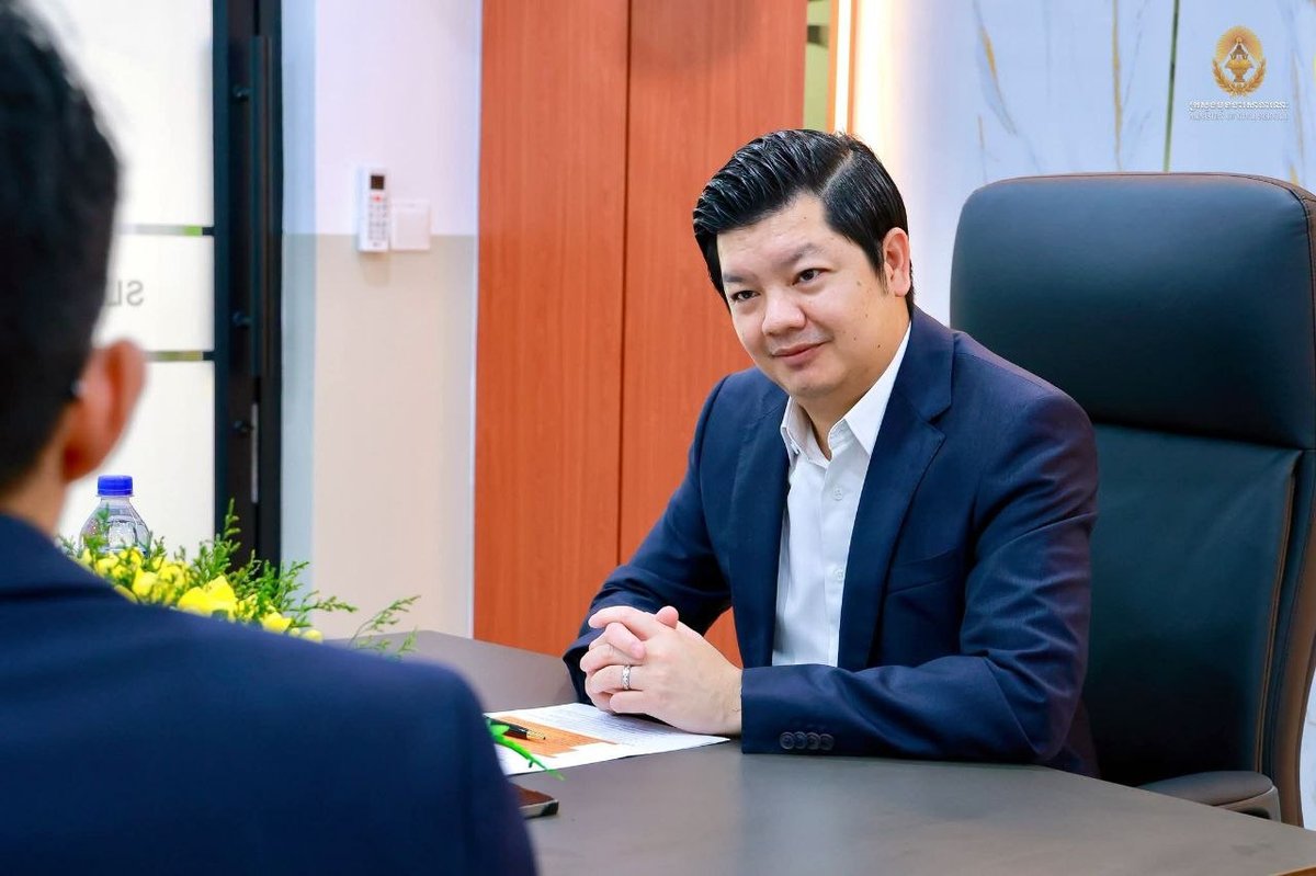 公务员部为赴欧留学奖学金生提供行前指导