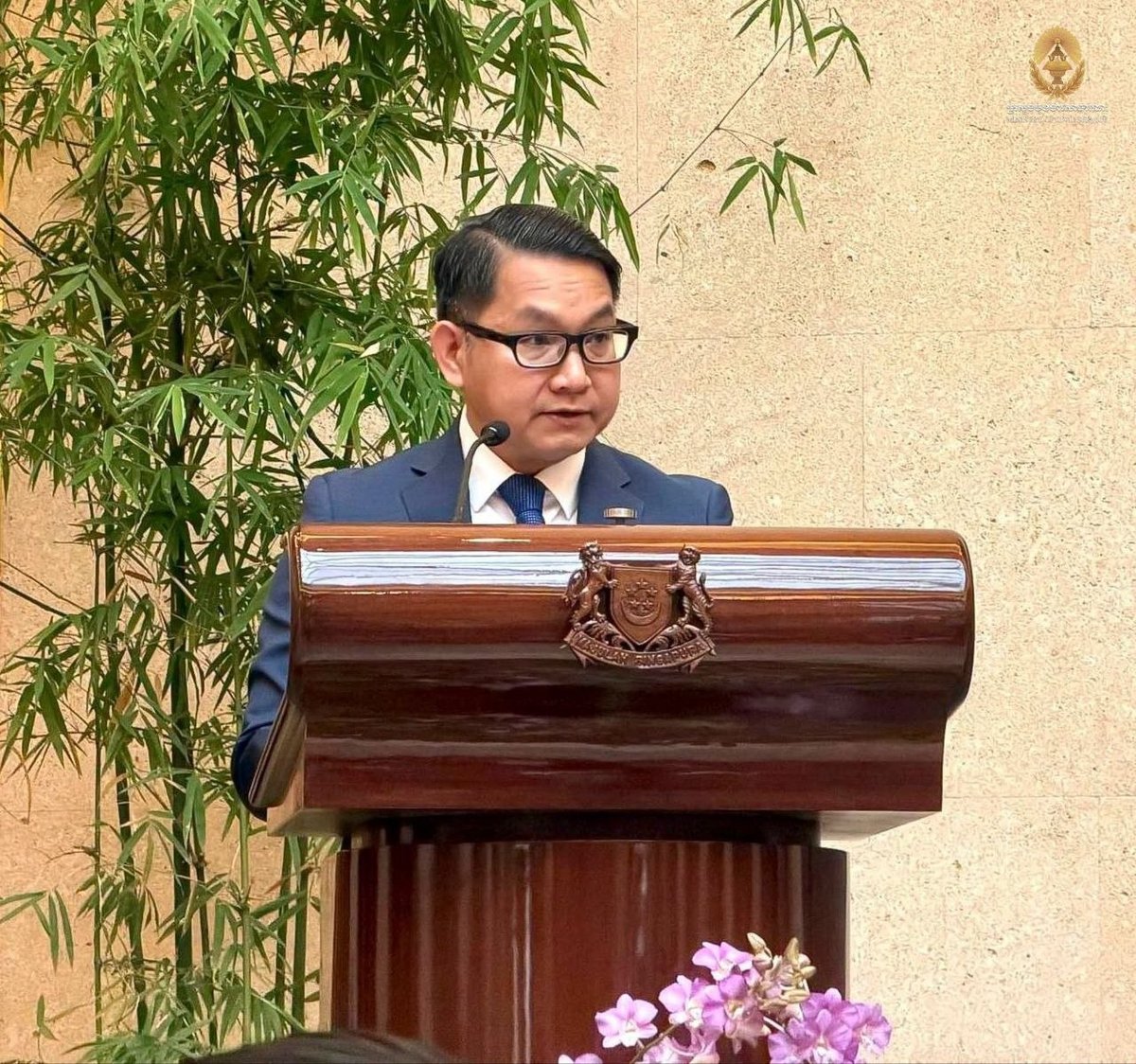 柬埔寨30名高官赴新加坡完成公共治理培训