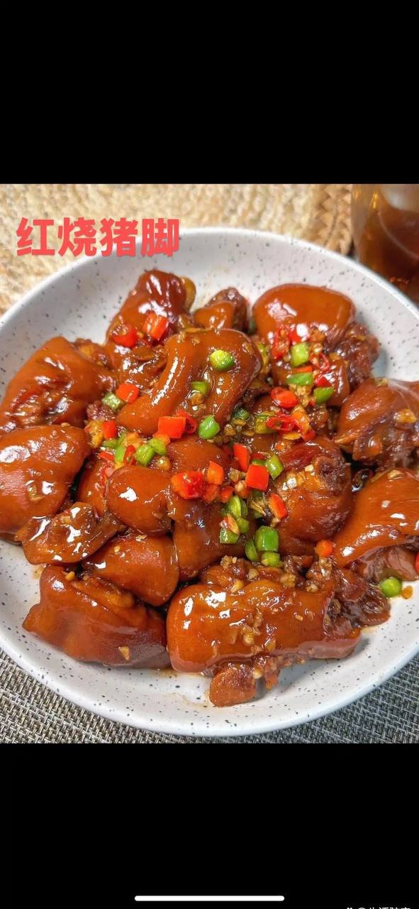 金边新开湖南永州血鸭盖码饭 营业至凌晨12点