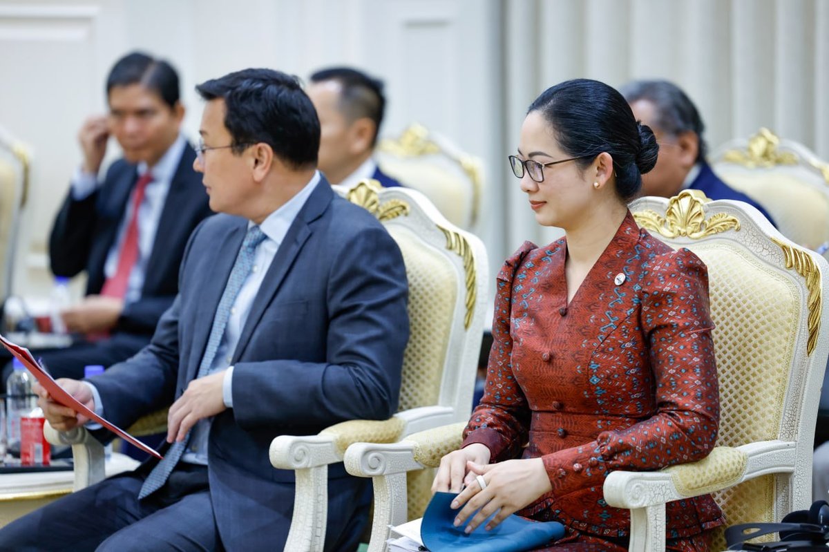 洪玛奈会见美国加州议员 探讨双边合作