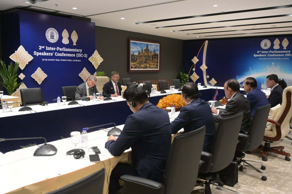 柬埔寨参议院主席洪森在金边会见俄罗斯联邦委员会副主席Kons