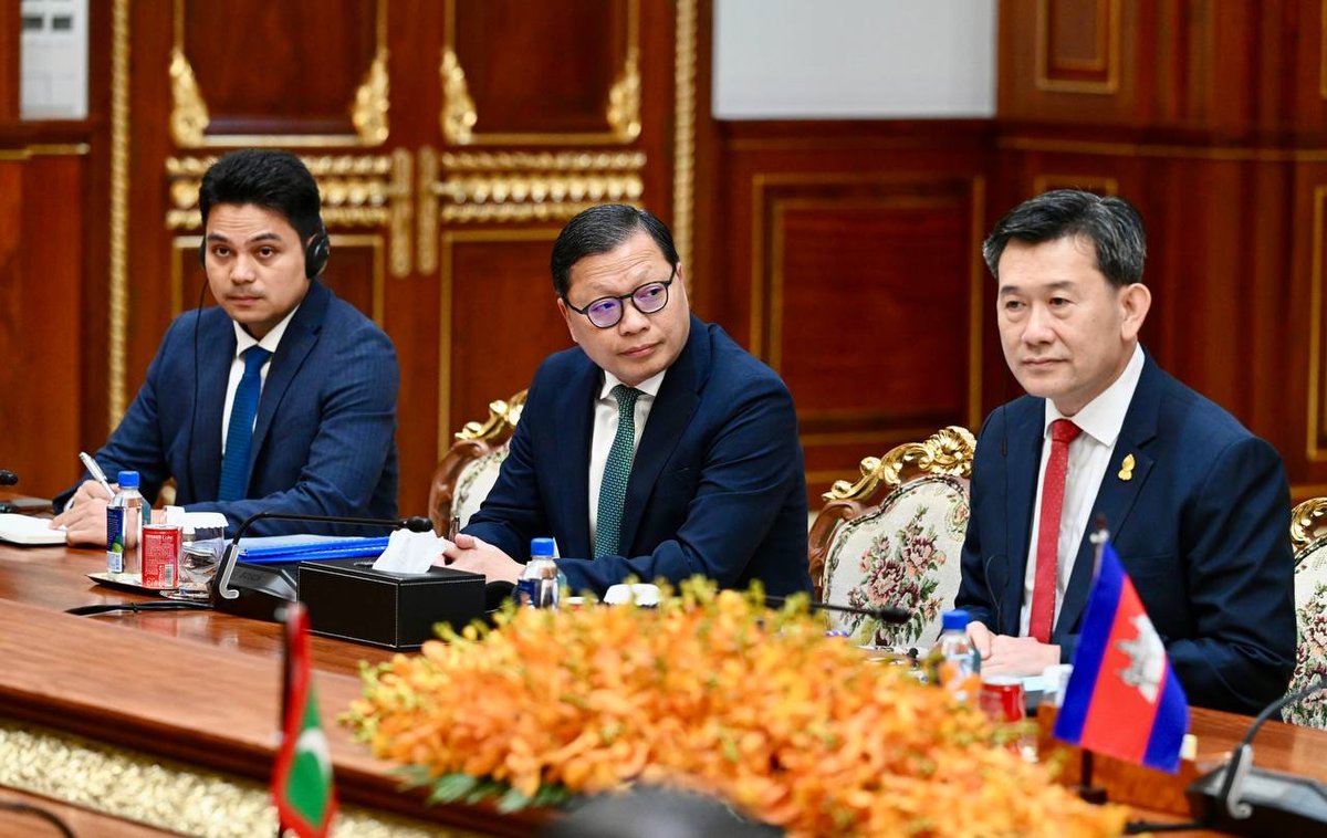 洪森会见马尔代夫议长 探讨深化两国议会合作