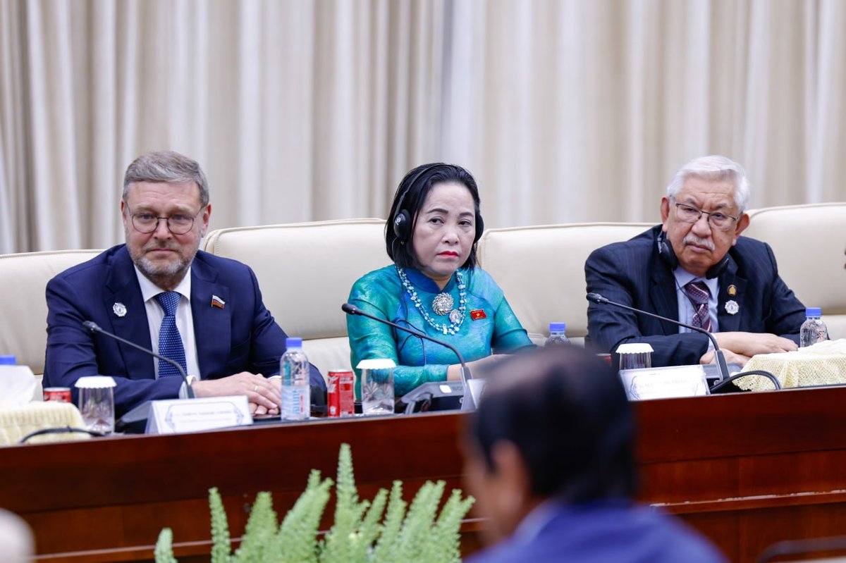 洪玛奈总理会见巴基斯坦议会代表团 强化双边关系