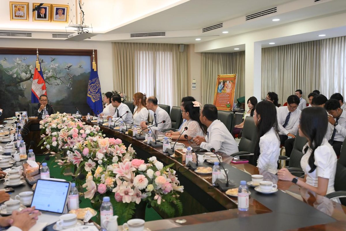 政府鼓励留学生学成归国 参与国家建设