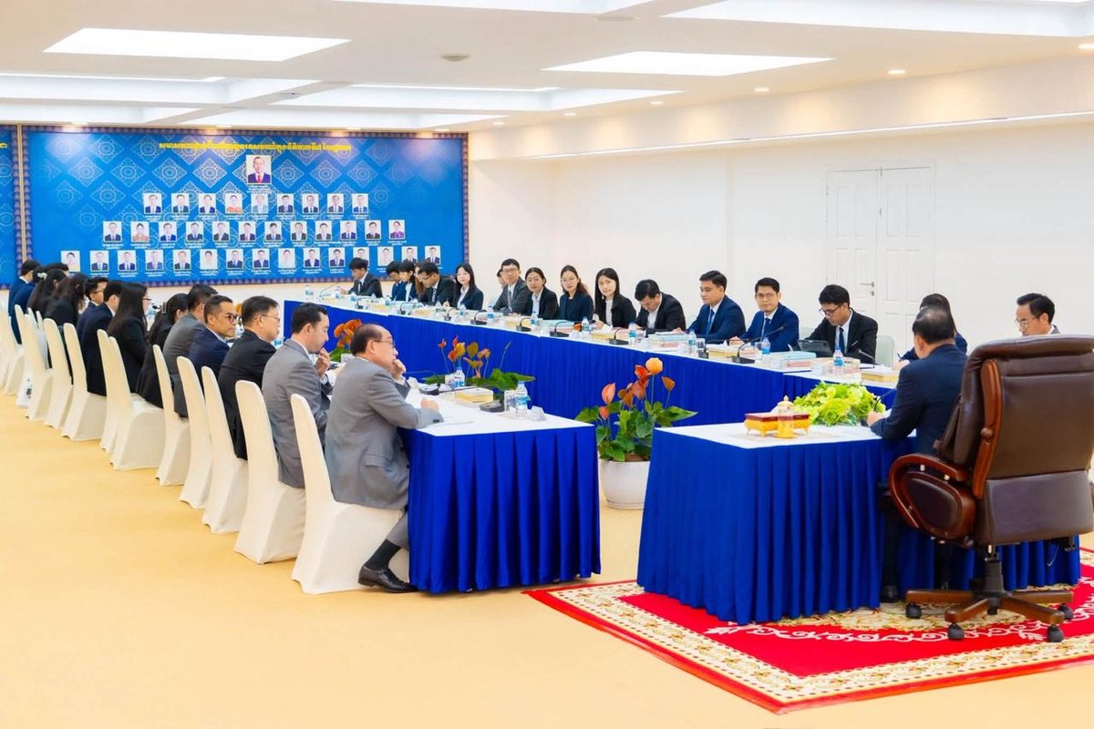 旅游部长鼓励留学生推广柬埔寨旅游文化