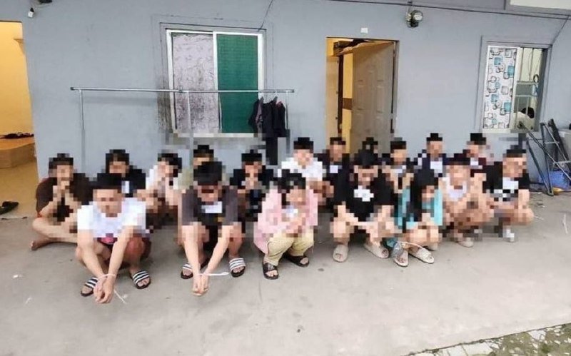 巴域市警方突击打击网诈窝点 38人被捕