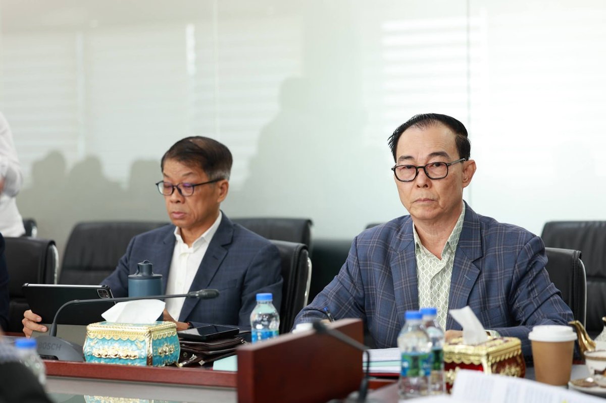 官金主持月度工作总结会议 部署8月行政执行重点
