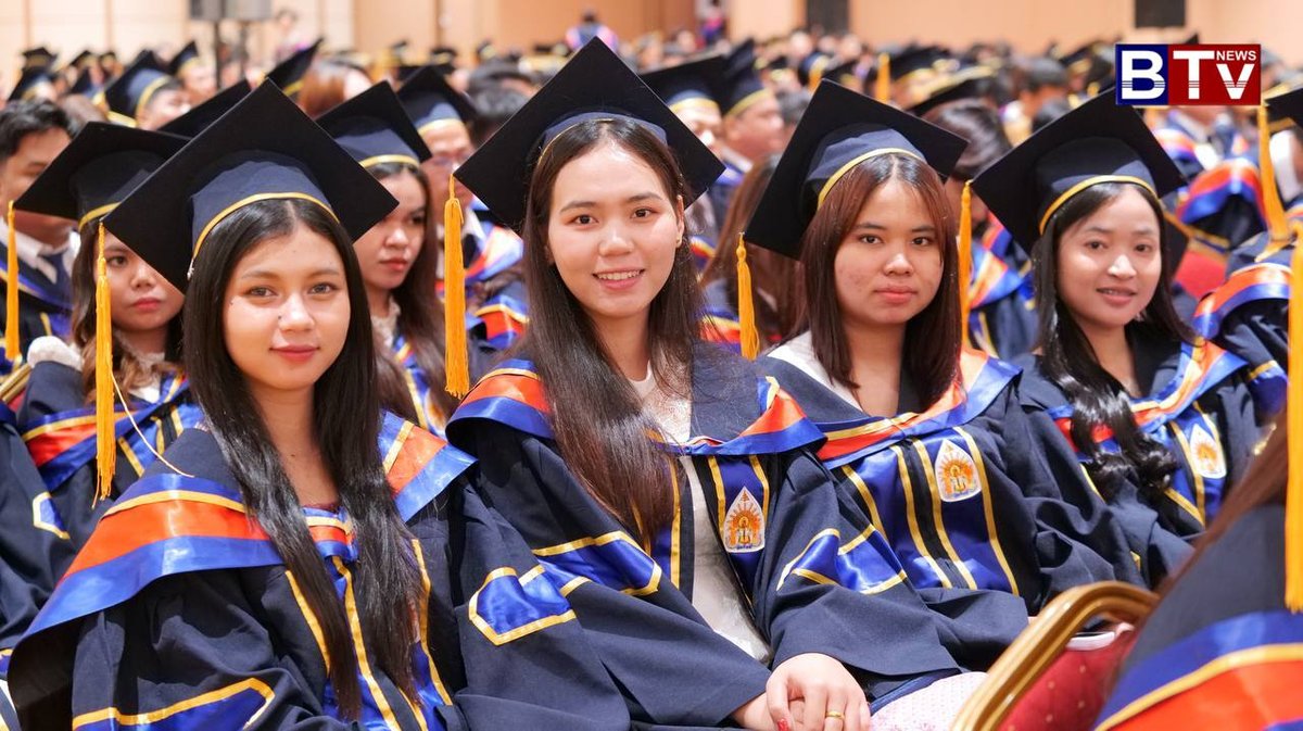 洪玛奈出席皇家法律与经济大学毕业典礼并启用新教学楼