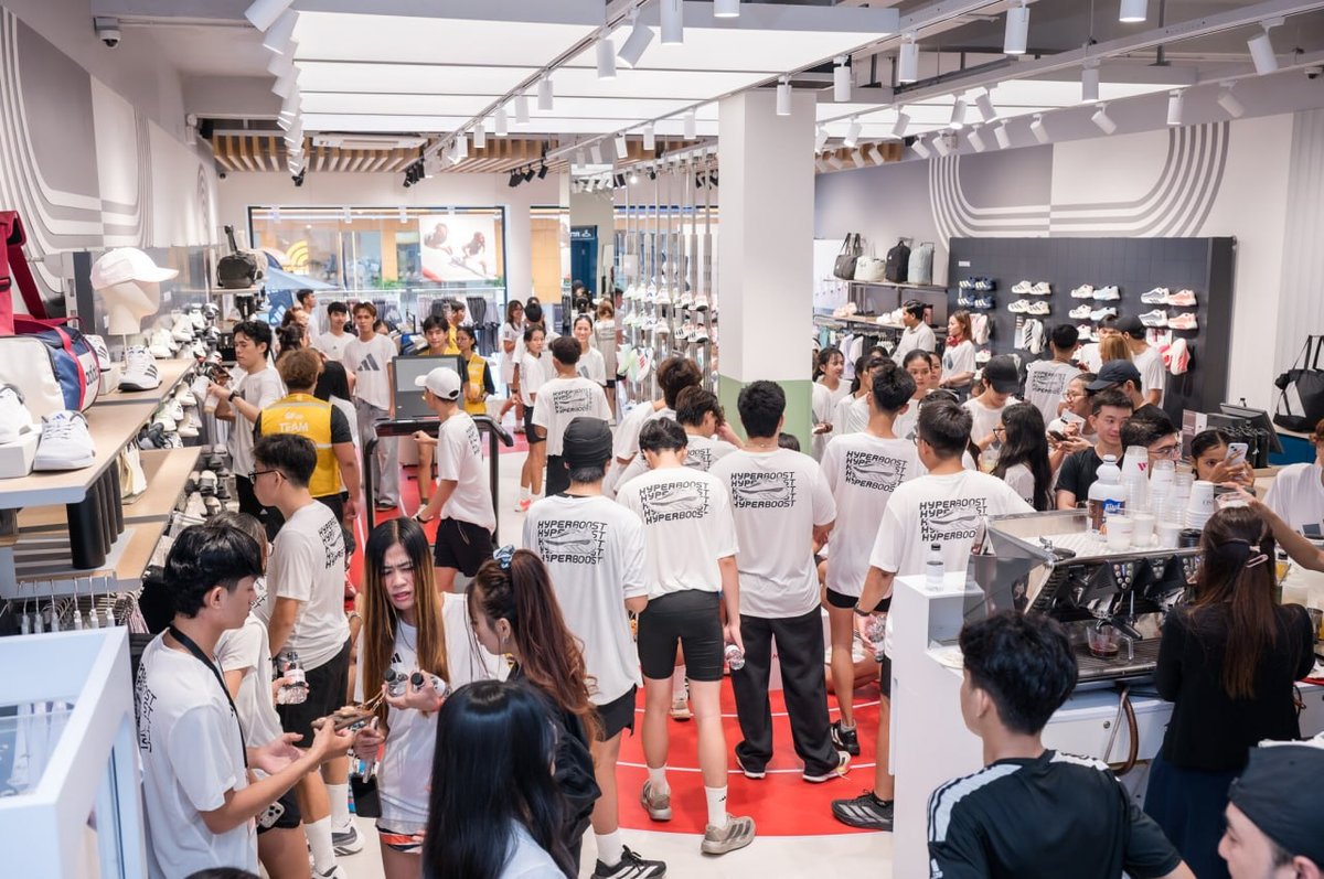 阿迪达斯近日在金边成功举办Hyperboost系列新品发布会