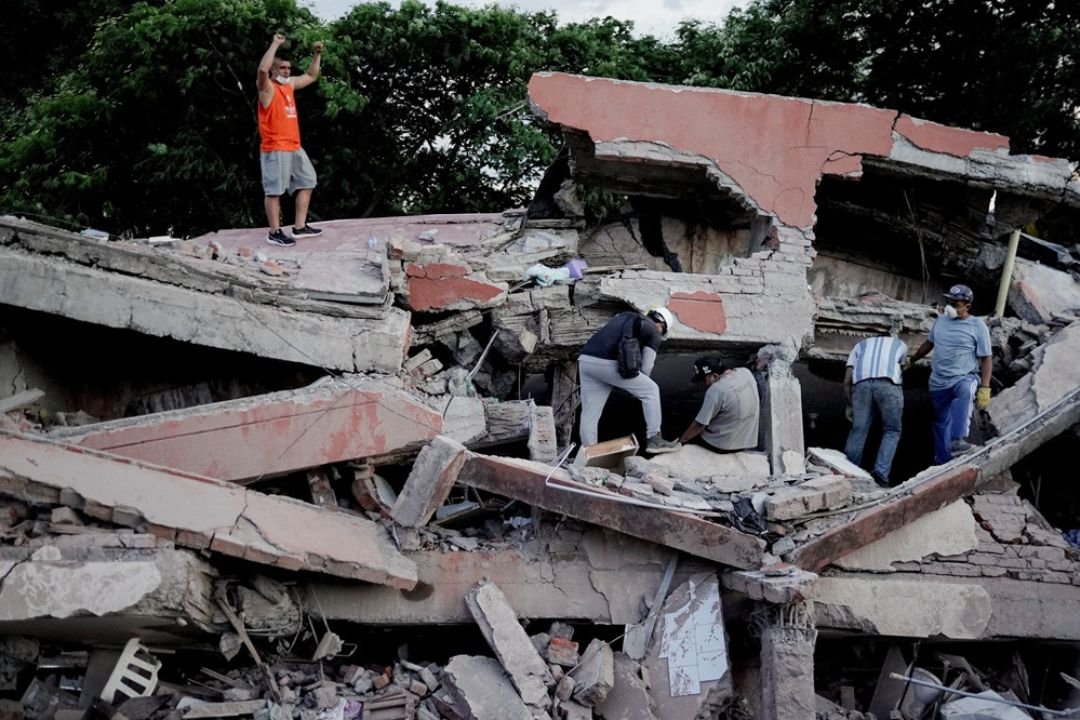 哥伦比亚地震死亡人数超250人 救援行动持续进行