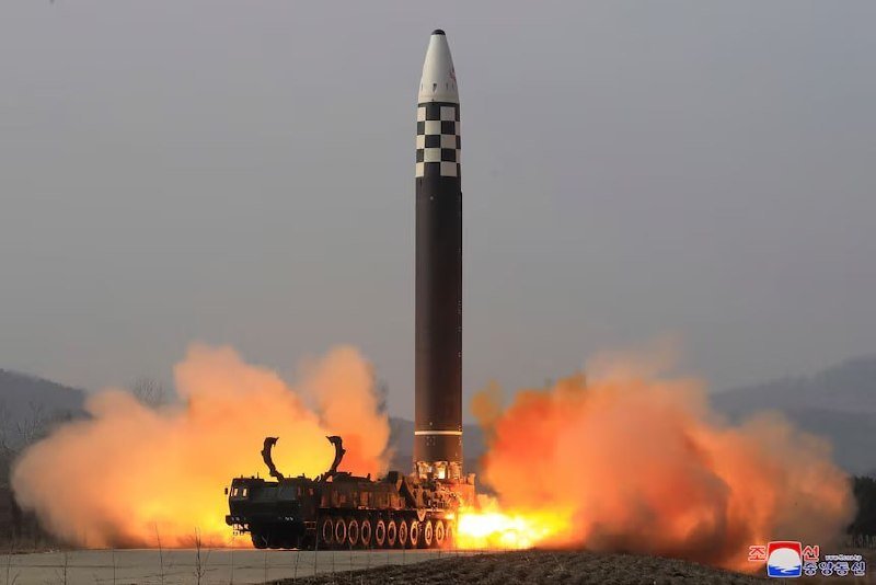 朝鲜在美韩大规模联合军演前夕试射弹道导弹,局势引发关注