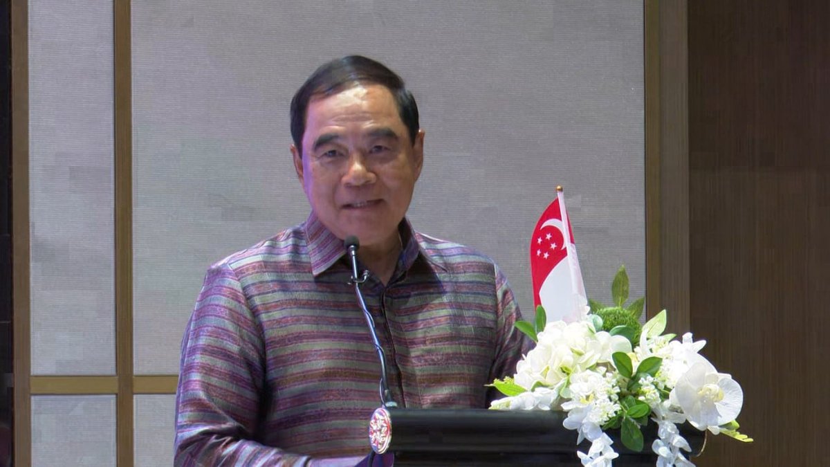柬埔寨与新加坡重申历史友好关系
